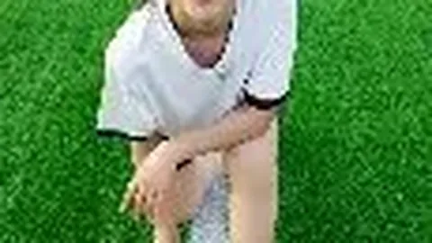 《独家揭秘：巴萨神秘策略，比赛当天直飞伦敦，斯坦福桥踩场训练成悬念！》