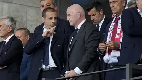 蓝月亮客场挑战大乐透期号专家推荐质合分析前区十码